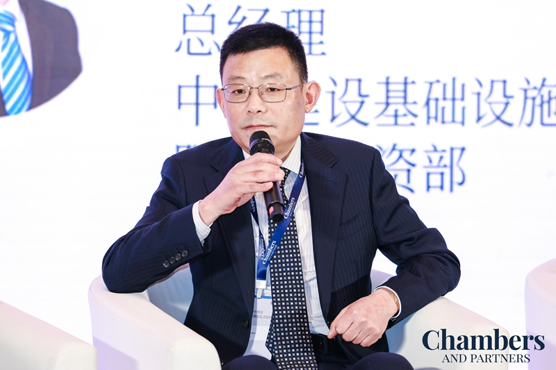 4.陆卫律师发言图.jpg