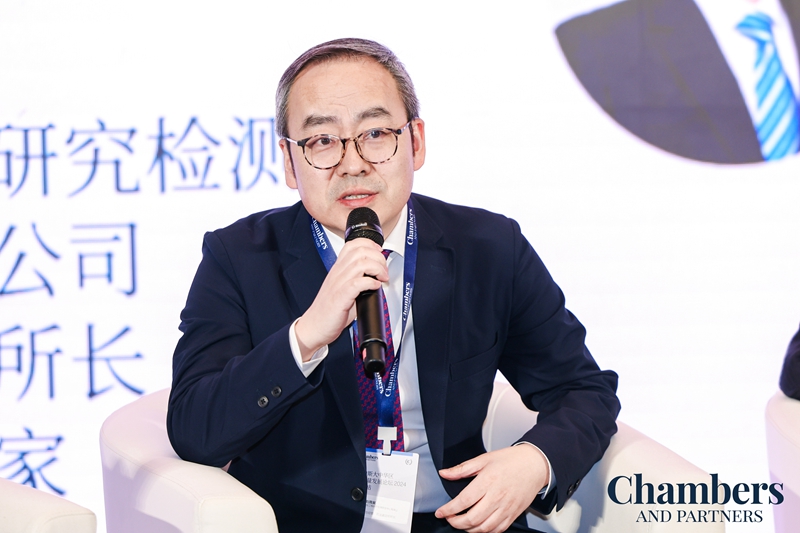 5.刘育民先生发言图.jpg